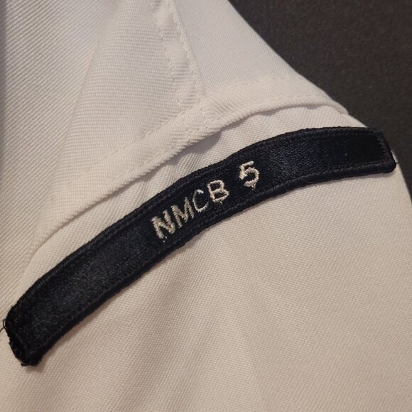 Vintage US Navy Enlisted Dress Jumper Cracker Jack White 42R Patches NMCB 5 - Picture 9 of 11